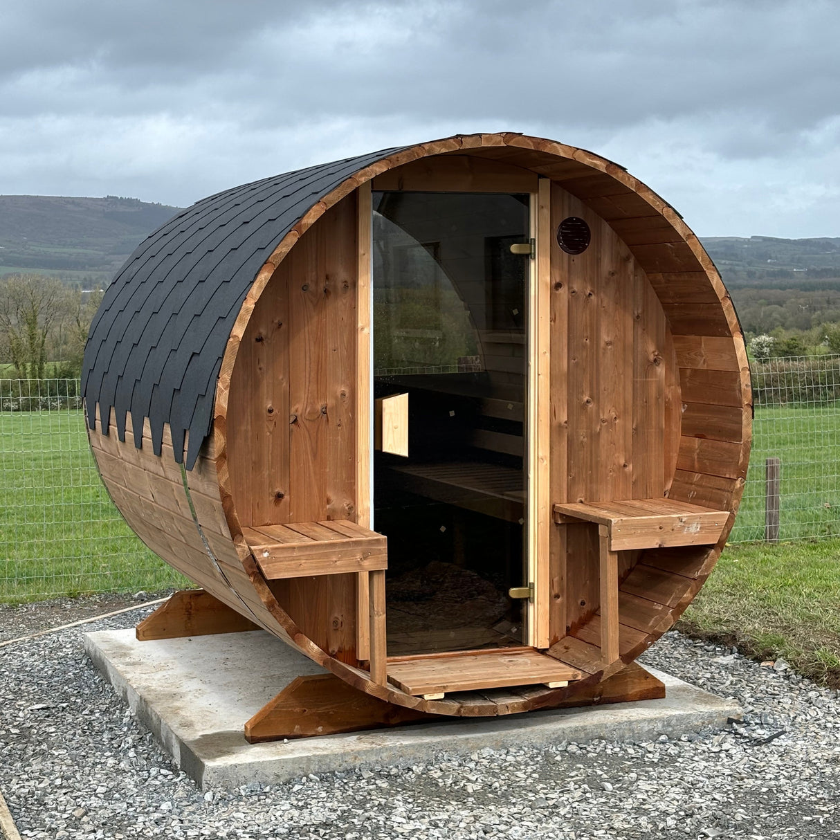 Barrel Sauna 2.4m Length 4 Person Outdoor Sauna with Porch