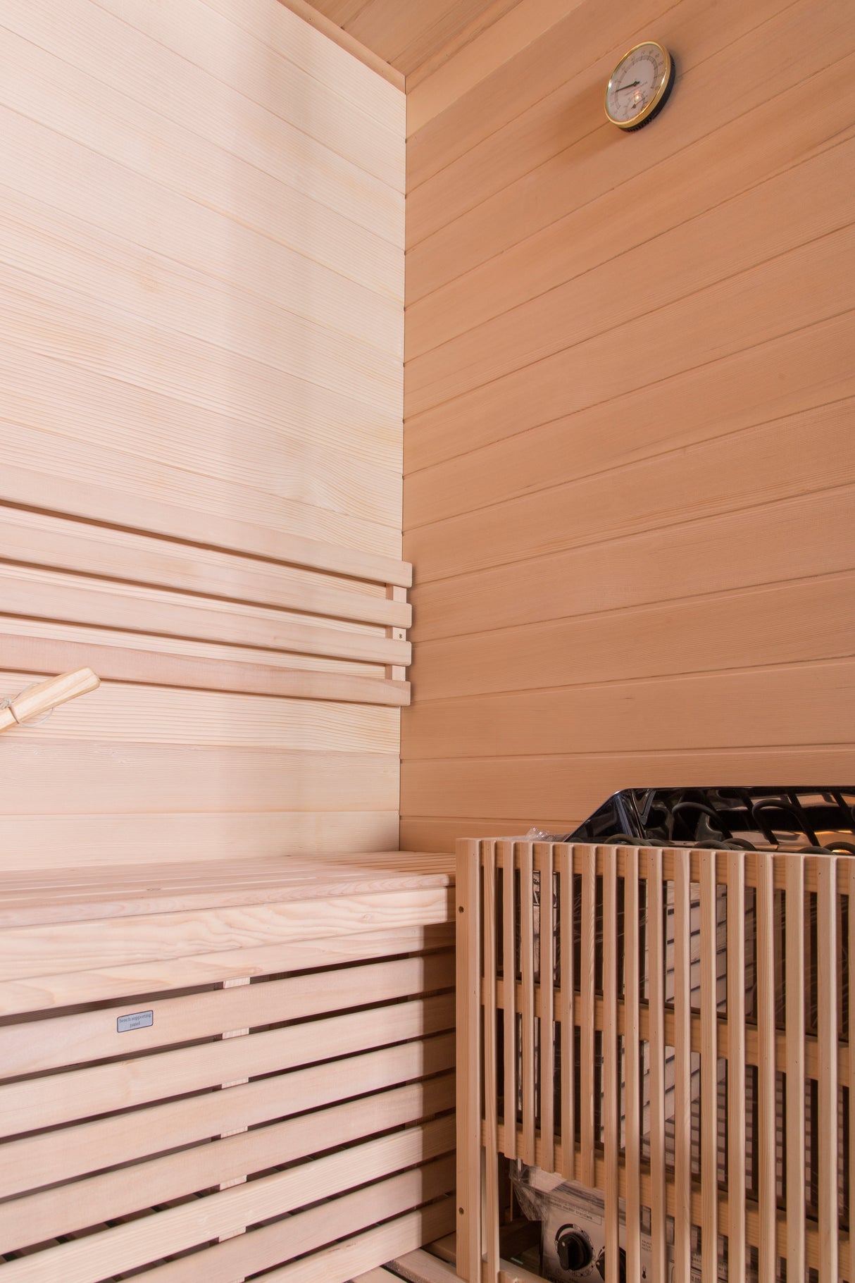 Calidus Hemlock 5-6 Person Traditional Finnish Sauna