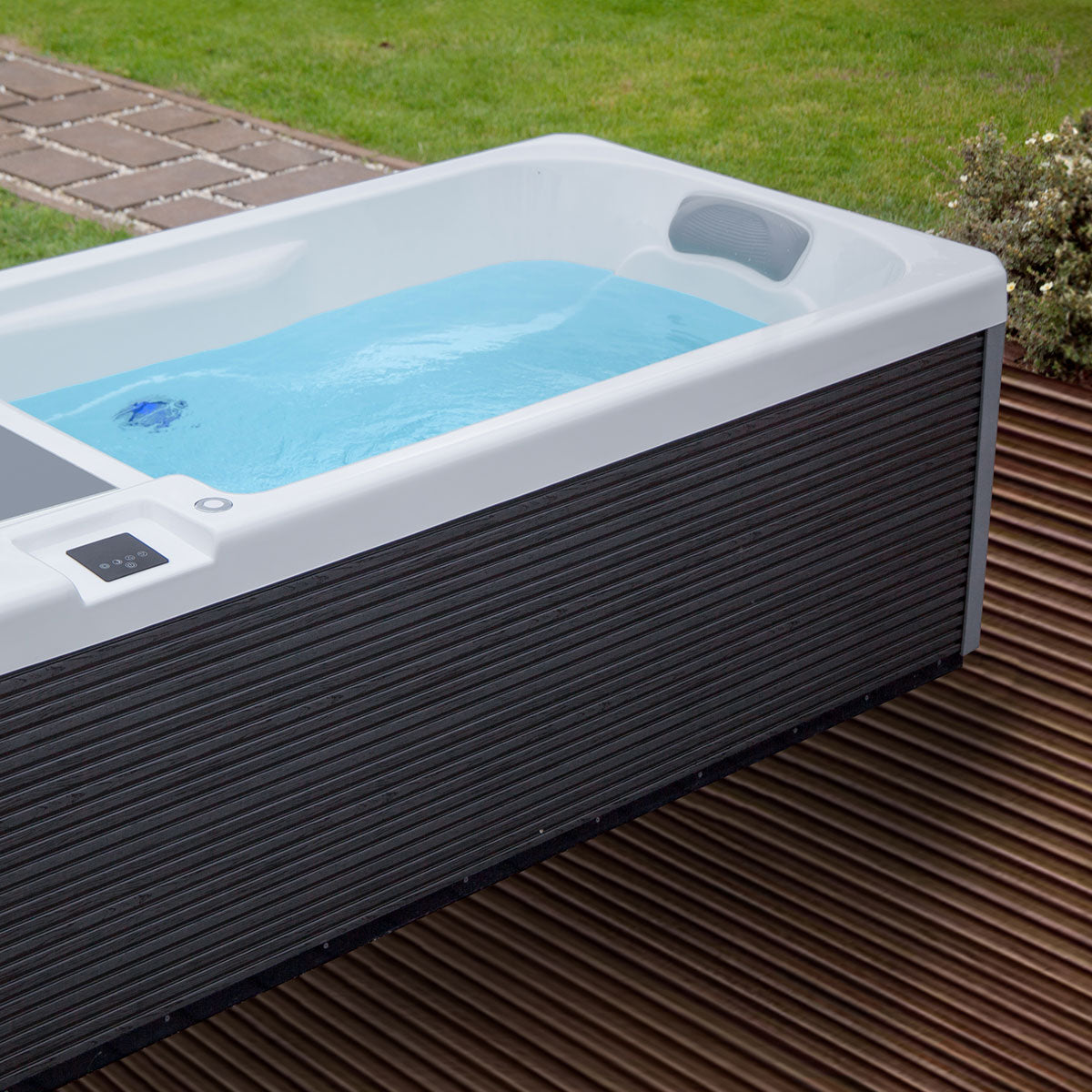 Wellis Iceland Cold Plunge Tub