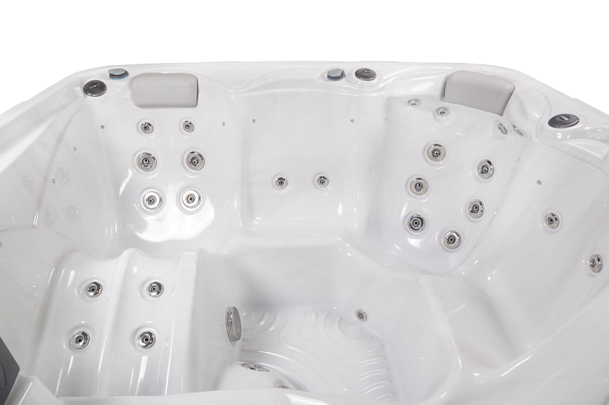 Wellis Pluto P&P Classic Line Hot Tub